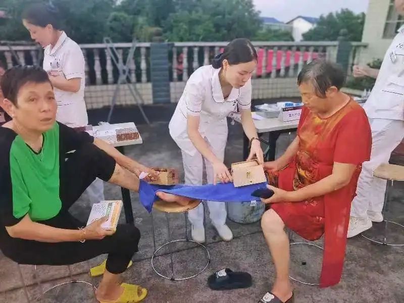 【中医服务】中医药文化夜市进乡村，为灾后群众纾难解困