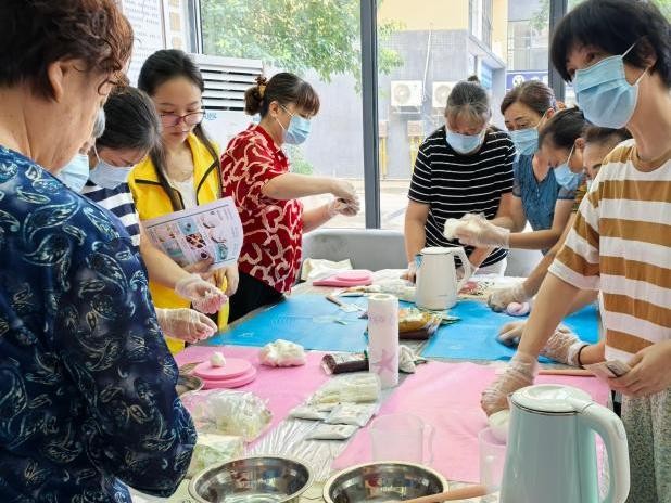 东安街道红咏社区 | 中秋佳节“红”福至，文明风尚“咏”流传—中秋爱家文化活动